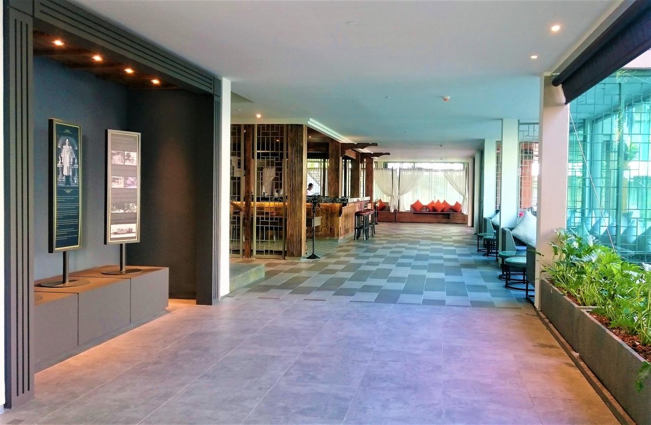 Fusion Suites Phuket Patong Bagian luar foto The interior of the hotel
