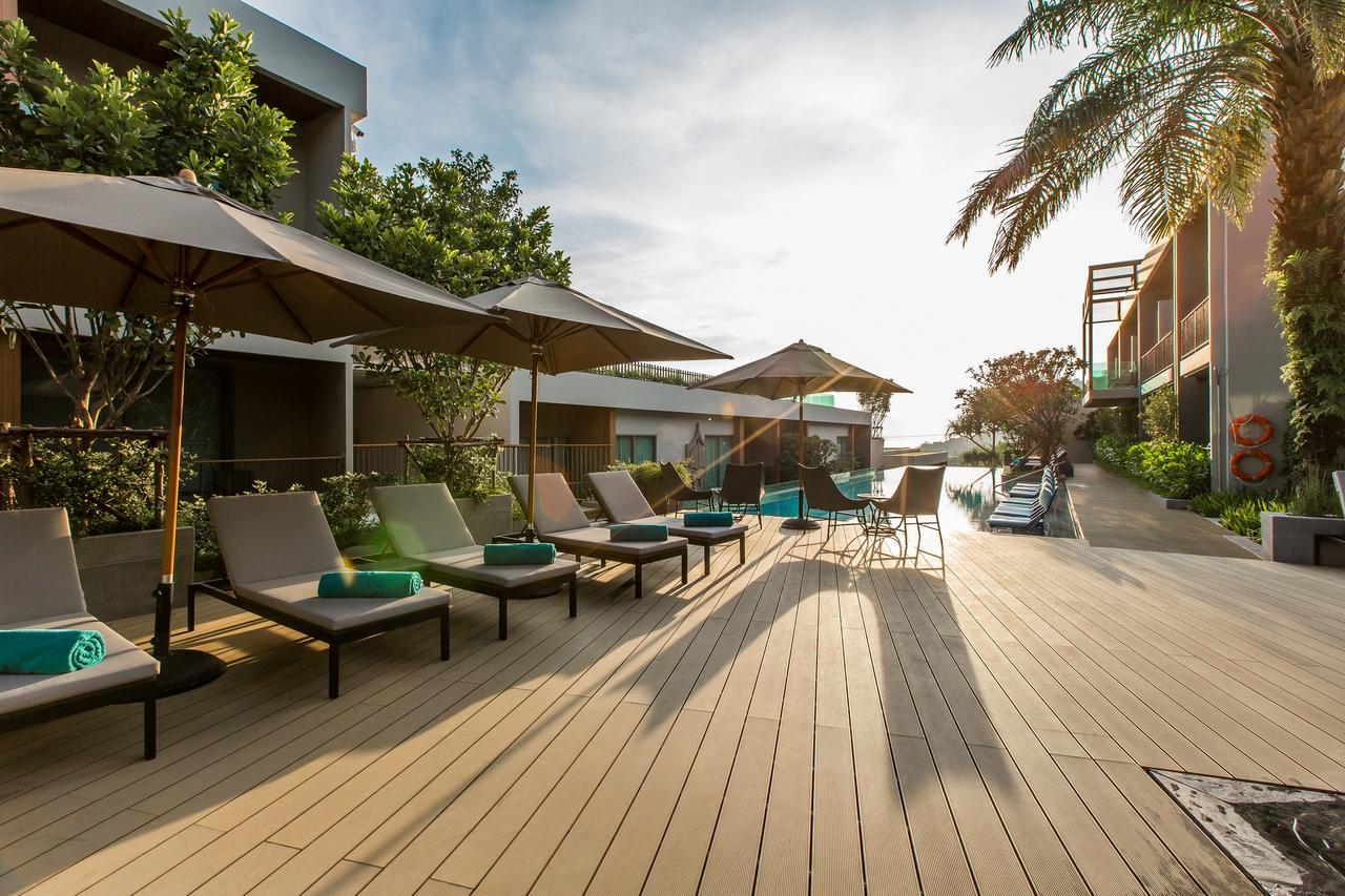 Fusion Suites Phuket Patong Bagian luar foto The Deck