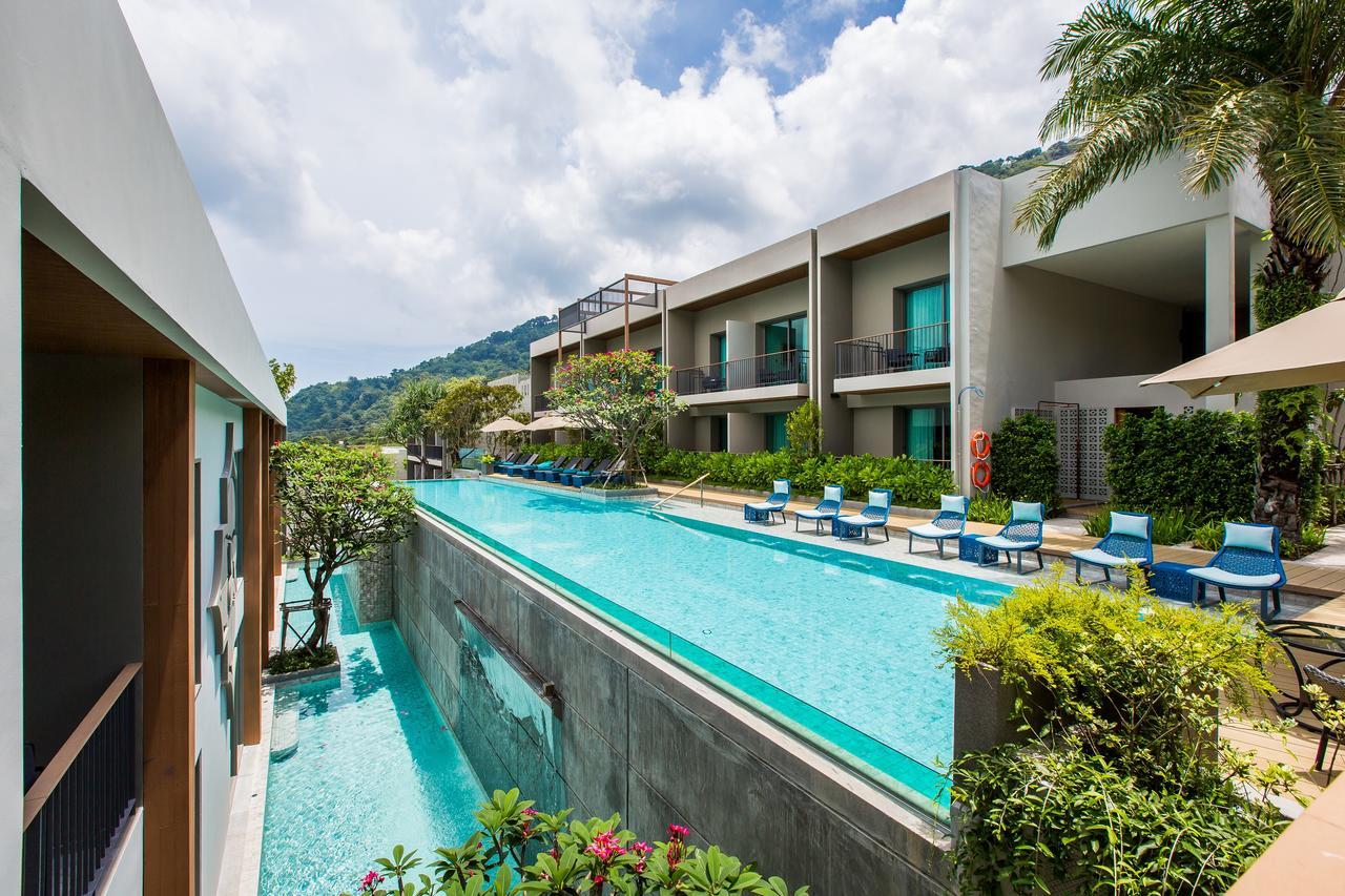 Fusion Suites Phuket Patong Bagian luar foto The Village